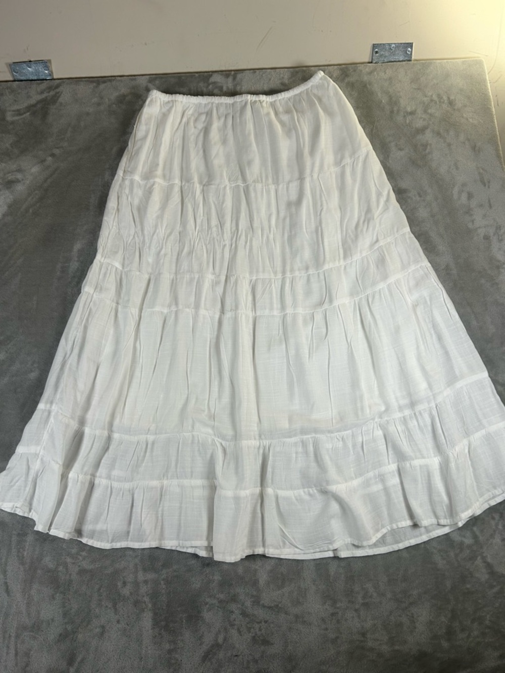 Hollister Women's White Tiered Cotton Midi Skirt - Picture 7 of 10